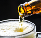 Dieser goldene Trunk schmeckt auch im Dunklen. ... bester bayerischer Reinheits-Saft Dieser goldene Trunk schmeckt auch im Dunklen. ... bester bayerischer Reinheits-Saft